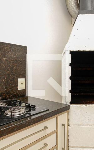 Casa à venda com 230m², 3 quartos e 4 vagas Casa à venda com 230m², 3 quartos e 4 vagasCozinha