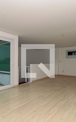 Casa à venda com 230m², 3 quartos e 4 vagas Casa à venda com 230m², 3 quartos e 4 vagasSala 2