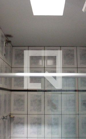 Casa para alugar com 300m², 6 quartos e 6 vagasBanheiro 1