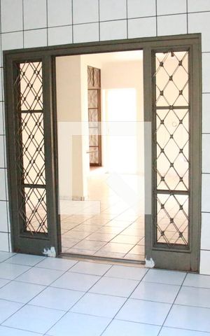 Casa para alugar com 300m², 6 quartos e 6 vagasCozinha