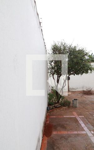 Casa para alugar com 200m², 4 quartos e 4 vagasQuintal