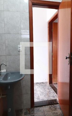 Casa para alugar com 200m², 4 quartos e 4 vagasBanheiro de serviço