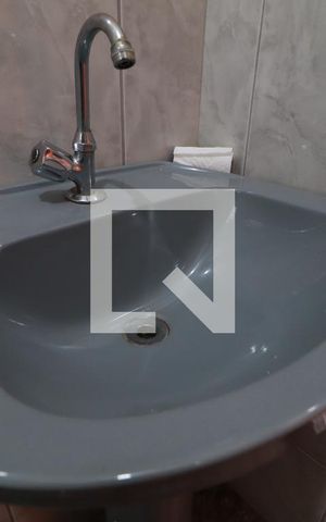 Casa para alugar com 200m², 4 quartos e 4 vagasBanheiro de serviço
