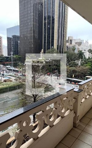 Apartamento à venda com 170m², 3 quartos e 2 vagas Apartamento à venda com 170m², 3 quartos e 2 vagasVaranda