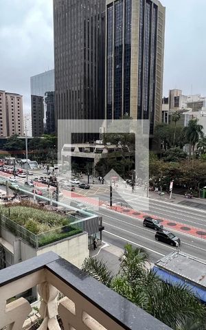 Apartamento à venda com 170m², 3 quartos e 2 vagas Apartamento à venda com 170m², 3 quartos e 2 vagasVista da Sacada