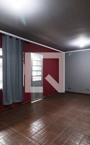 Casa para alugar com 220m², 4 quartos e 4 vagasSala