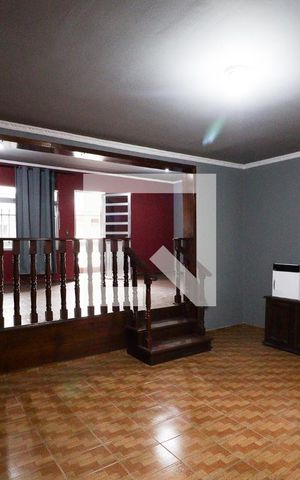 Casa para alugar com 220m², 4 quartos e 4 vagasSala