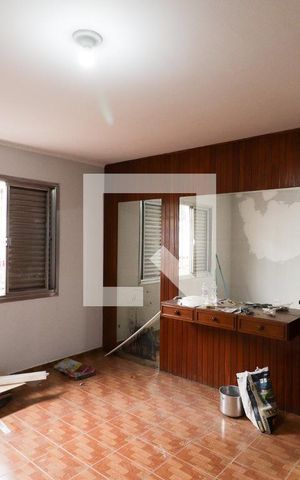 Casa para alugar com 220m², 4 quartos e 4 vagasSuíte