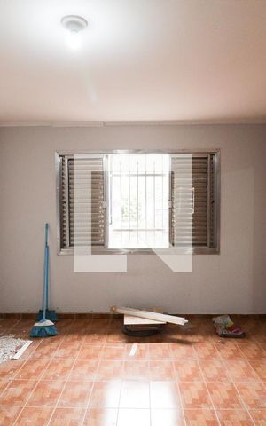 Casa para alugar com 220m², 4 quartos e 4 vagasSuíte