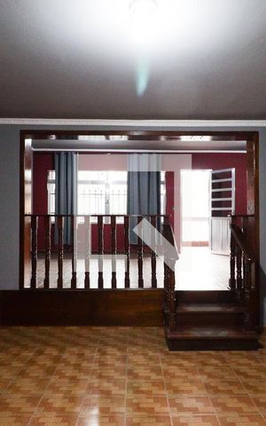 Casa para alugar com 220m², 4 quartos e 4 vagasSala