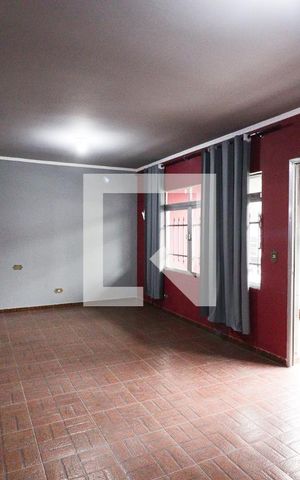 Casa para alugar com 220m², 4 quartos e 4 vagasSala