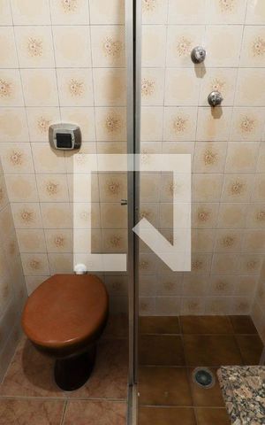 Casa para alugar com 220m², 4 quartos e 4 vagasBanheiro Social