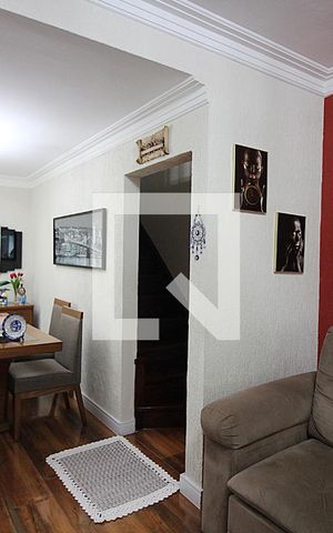 Casa à venda com 200m², 2 quartos e 2 vagasSala 