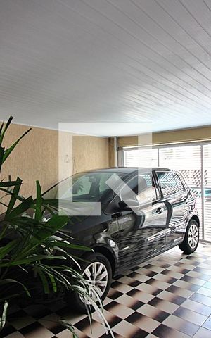 Casa à venda com 200m², 2 quartos e 2 vagasGaragem