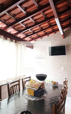 Casa à venda com 200m², 2 quartos e 2 vagasChurrasqueira