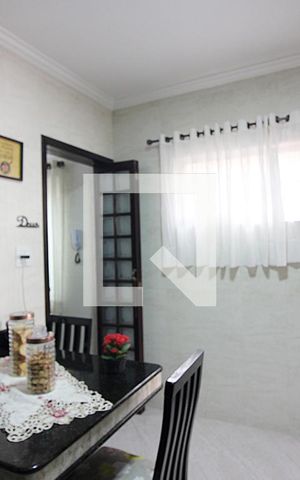 Casa à venda com 200m², 2 quartos e 2 vagasCozinha