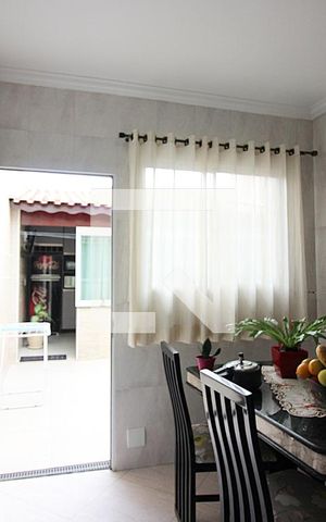 Casa à venda com 200m², 2 quartos e 2 vagasCopa 
