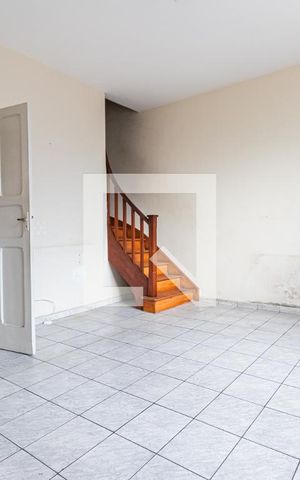 Casa à venda com 210m², 5 quartos e 3 vagasSala