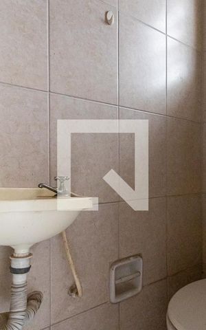 Casa à venda com 210m², 5 quartos e 3 vagasCasa 2 - Banheiro