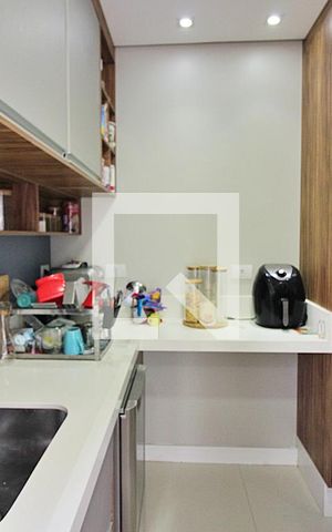 Apartamento para alugar com 69m², 2 quartos e 2 vagasCozinha