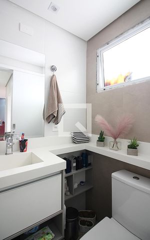 Apartamento para alugar com 69m², 2 quartos e 2 vagasBanheiro Social
