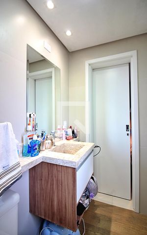 Apartamento para alugar com 69m², 2 quartos e 2 vagasBanheiro do Quarto 1 - Suíte