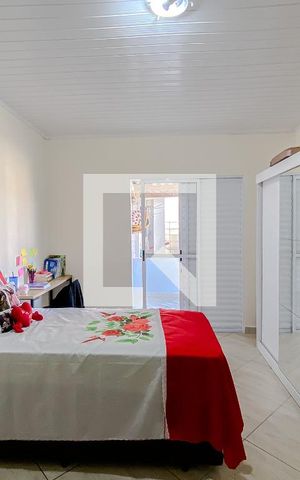 Casa à venda com 280m², 5 quartos e 2 vagasQuarto  (Casa 2)