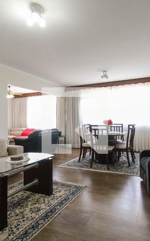 Apartamento à venda com 155m², 4 quartos e 1 vaga Apartamento à venda com 155m², 4 quartos e 1 vagaSala