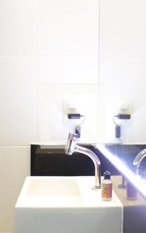 Studio para alugar com 38m², 1 quarto e 1 vagaPia do banheiro com led