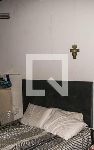 Casa de condomínio para alugar com 200m², 4 quartos e 4 vagas Casa de condomínio para alugar com 200m², 4 quartos e 4 vagasQuarto 1