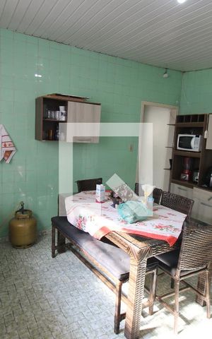 Casa à venda com 195m², 4 quartos e 2 vagasCozinha
