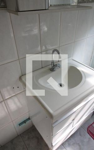 Casa à venda com 195m², 4 quartos e 2 vagasBanheiro