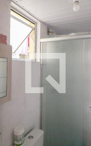 Apartamento à venda com 47m², 2 quartos e 1 vaga Apartamento à venda com 47m², 2 quartos e 1 vagaBanheiro