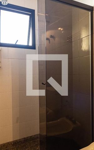Apartamento à venda com 186m², 4 quartos e 3 vagas Apartamento à venda com 186m², 4 quartos e 3 vagasBanheiro da Suíte 2