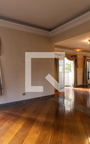 Apartamento à venda com 186m², 4 quartos e 3 vagas Apartamento à venda com 186m², 4 quartos e 3 vagasSala
