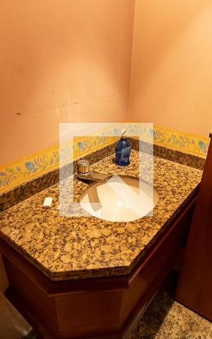 Apartamento à venda com 186m², 4 quartos e 3 vagas Apartamento à venda com 186m², 4 quartos e 3 vagasLavabo
