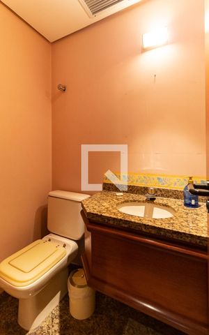 Apartamento à venda com 186m², 4 quartos e 3 vagas Apartamento à venda com 186m², 4 quartos e 3 vagasLavabo