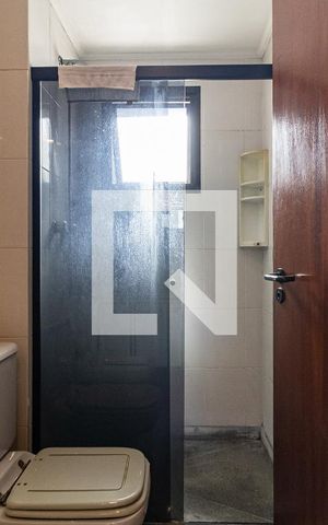 Apartamento à venda com 186m², 4 quartos e 3 vagas Apartamento à venda com 186m², 4 quartos e 3 vagasBanheiro da Suíte 1