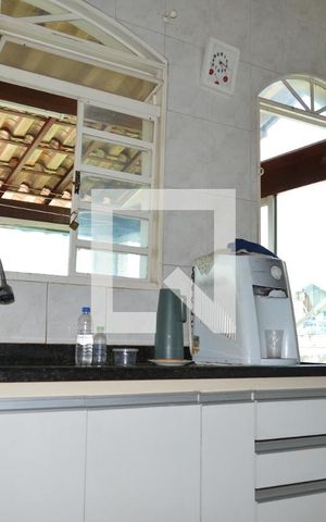 Casa à venda com 708m², 3 quartos e 3 vagasCozinha