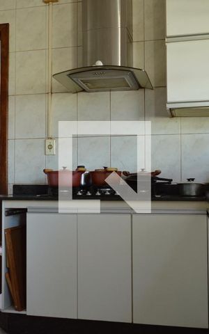 Casa à venda com 708m², 3 quartos e 3 vagasCozinha
