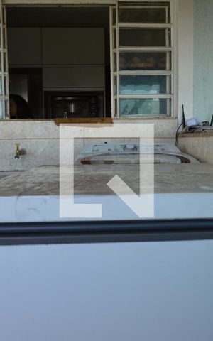 Casa à venda com 708m², 3 quartos e 3 vagasÁrea de Serviço