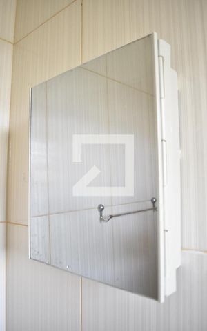 Casa para alugar com 30m², 1 quarto e sem vagaBanheiro - Espelho
