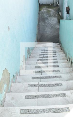 Casa para alugar com 30m², 1 quarto e sem vagaEscada