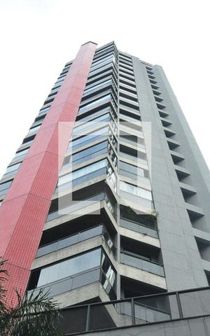 Apartamento à venda com 178m², 3 quartos e 3 vagasFachada
