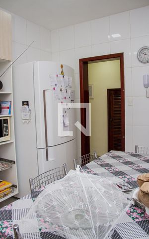 Casa de condomínio à venda com 375m², 4 quartos e 1 vagaCozinha