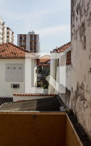 Casa de condomínio à venda com 375m², 4 quartos e 1 vagaSuíte 01 - Janela