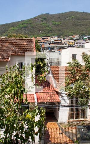 Casa de condomínio à venda com 375m², 4 quartos e 1 vagaSuíte 03 - Janela