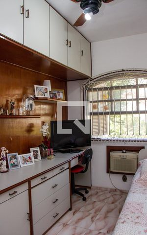 Casa de condomínio à venda com 375m², 4 quartos e 1 vagaSuíte 02