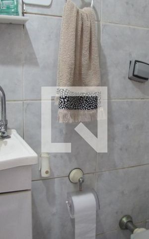 Casa à venda com 176m², 3 quartos e 3 vagasBanheiro