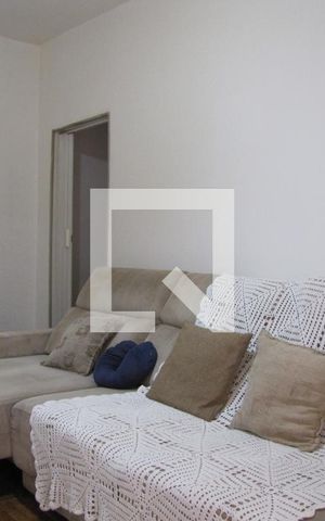 Casa à venda com 176m², 3 quartos e 3 vagasSala